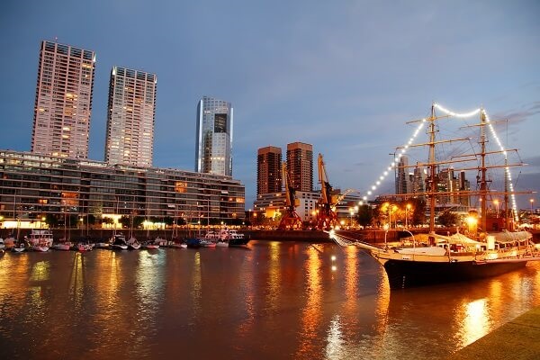 Destination-Puerto-Madero-Buenos-Aires-Argentina