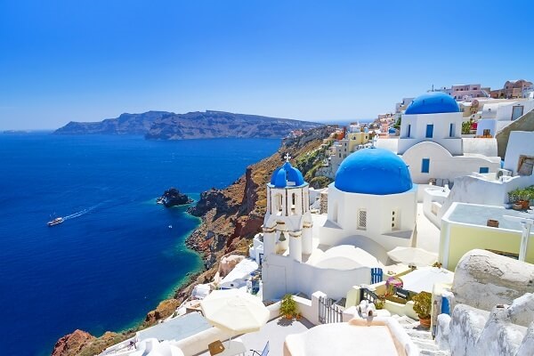 Destination-Santorini-Greece