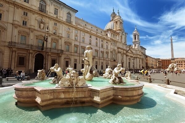 Destination-Rome-Fountain