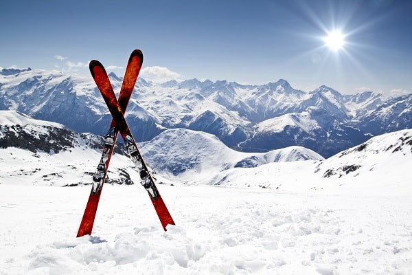 Wintersports-Ski-Snow-Mountain