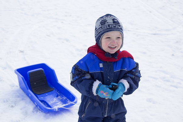 Activity-Sledging-Child