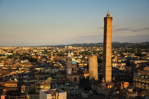 Destination-Bologna-Skyline