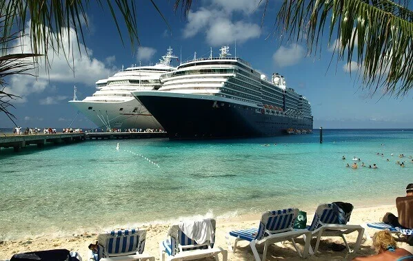 Cruise ship port stop