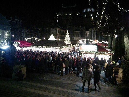 Destination-Aachen-Christmas-Market -at-Night