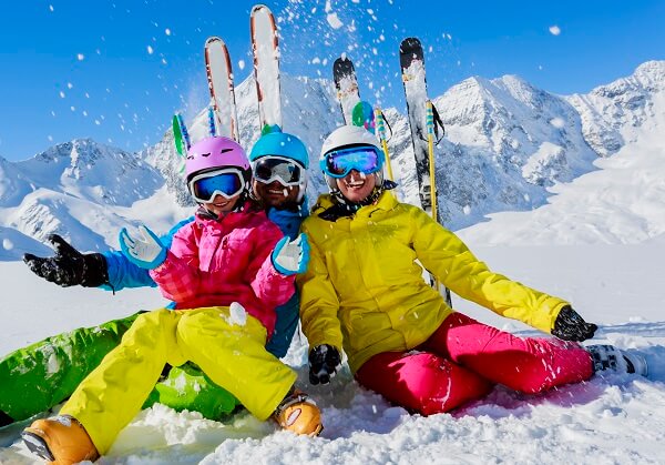 Winter-Ski-Family_Skis