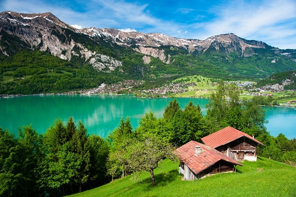 Destination-Switzerland-Lake-Brienz